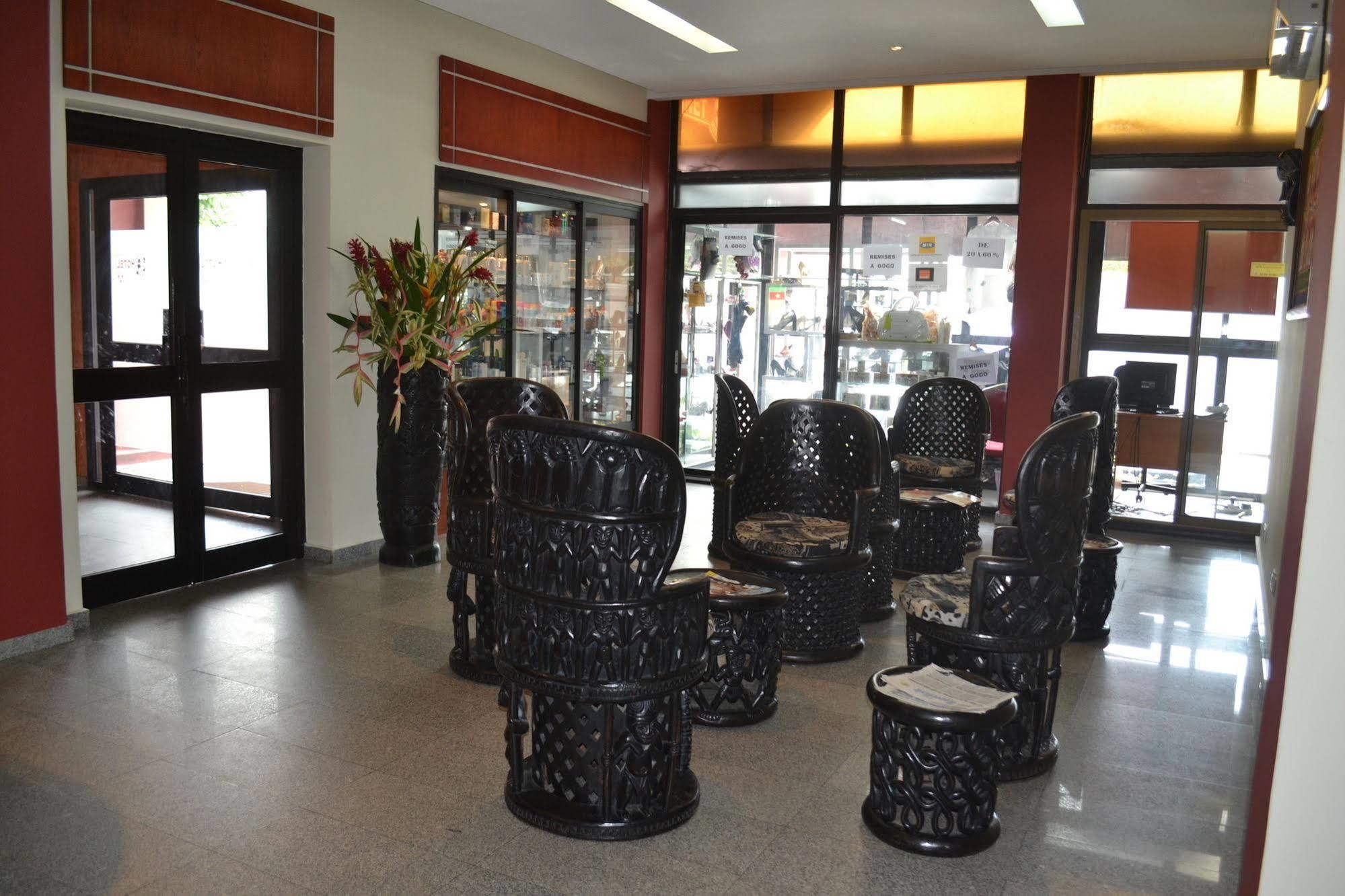 Planet Hotel Douala Exterior foto